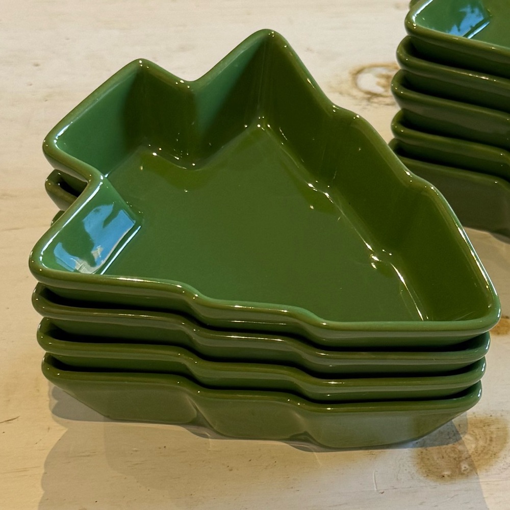 4 Celebrate It Christmas Tree Dishes Green Ceramic Baking Candy Nut Appetizer